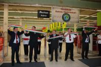 Hivatalosan is megnyitották a szolnoki Auchan áruházat